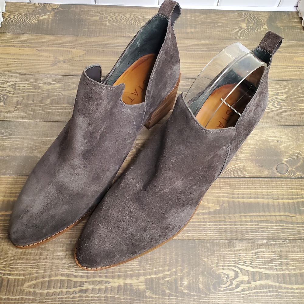 1. State Idania Gray Suede Cut Out Ankle Booties Size 11